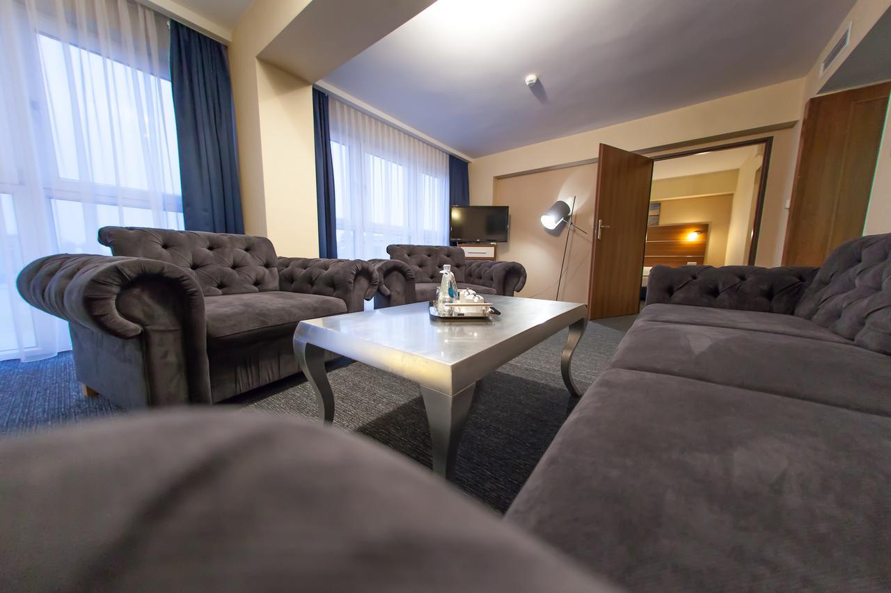 Hotel ตือคือ ภายนอก รูปภาพ
